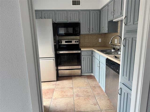 Building Photo - 883 Dublin Dr