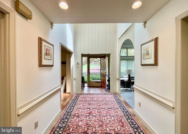 Building Photo - 19 Sugar Knoll Dr