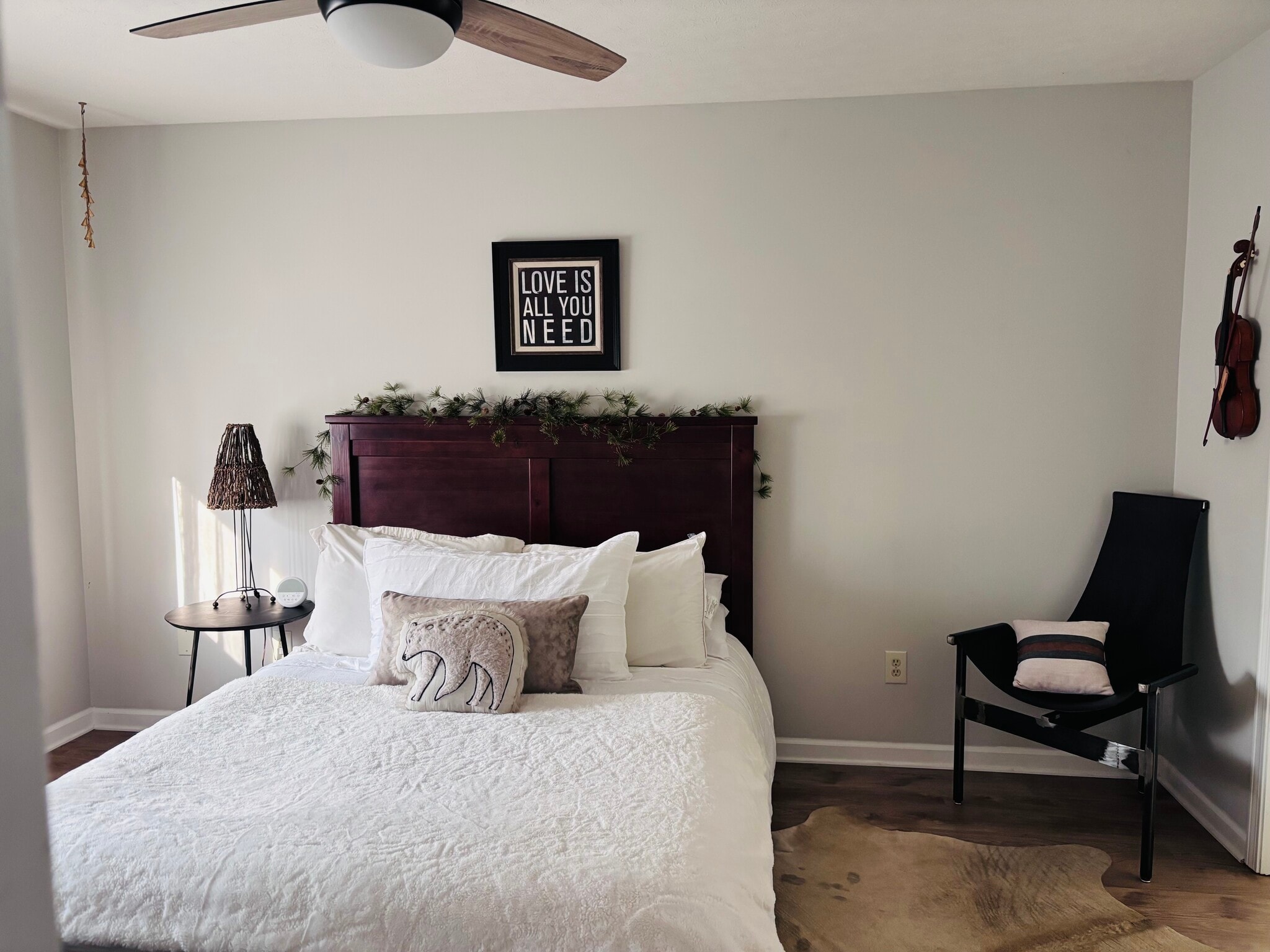 cozy room - 551 Courtwood Ln