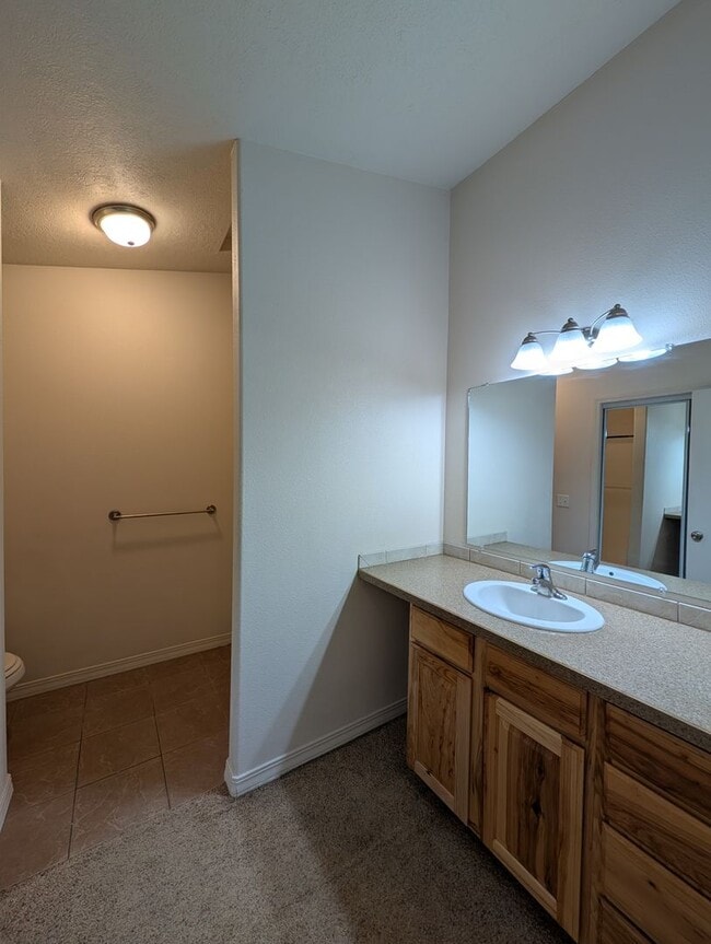 Building Photo - 282 La Valle Strada