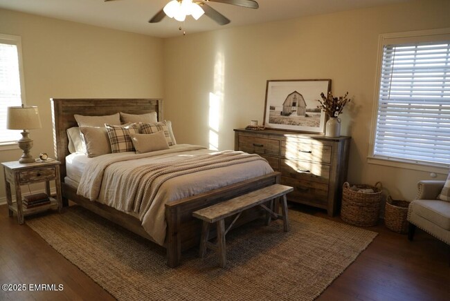 Building Photo - 607 Sookalena St