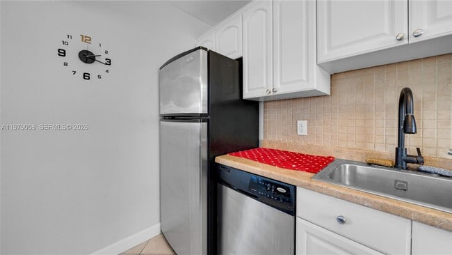 Building Photo - 415 NE 2nd St