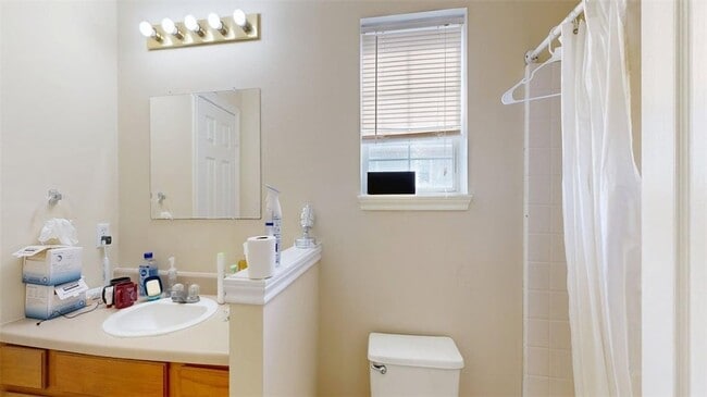 Building Photo - 301 Nimitz St