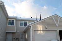 Building Photo - 451 Meadow Green Ln
