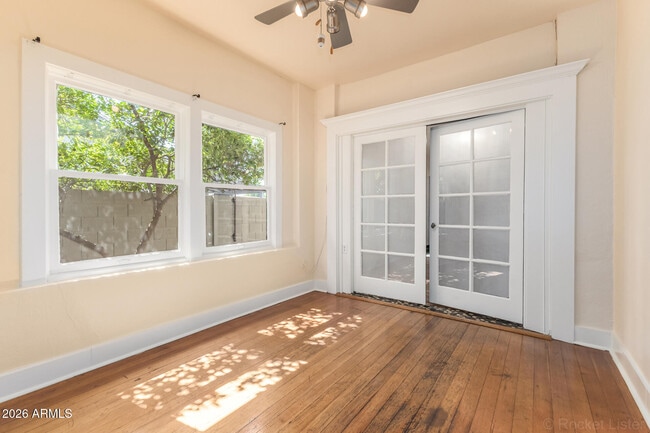 Building Photo - 2034 N Mitchell St