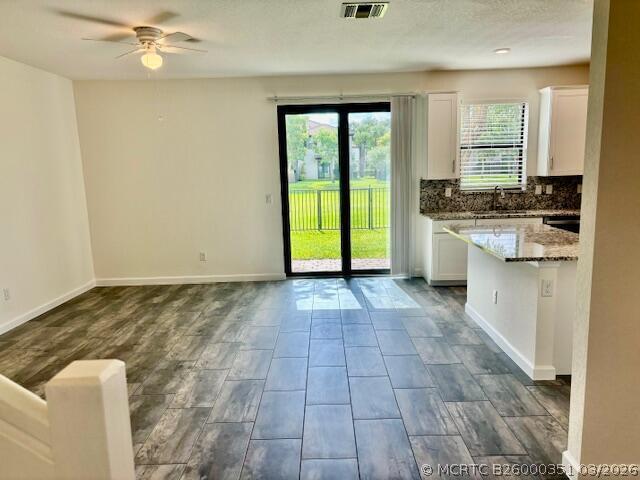 Building Photo - 5309 Santa Maria Ave