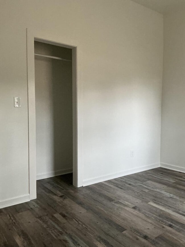 Building Photo - 2 Smith Rd