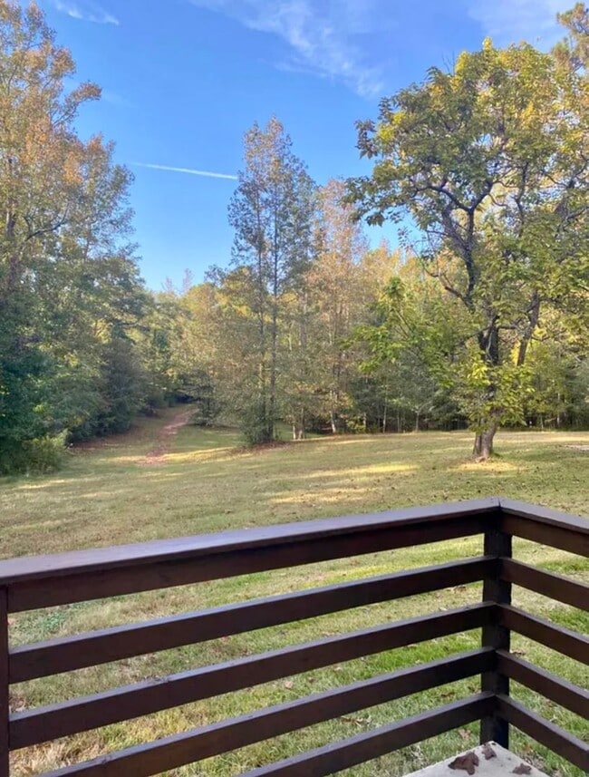 Building Photo - Beautiful newly remodeled home on over 3 a...