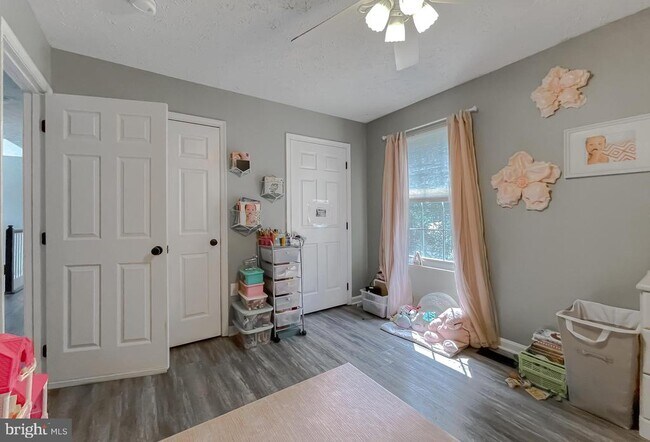 Building Photo - 48221 Keel Dr