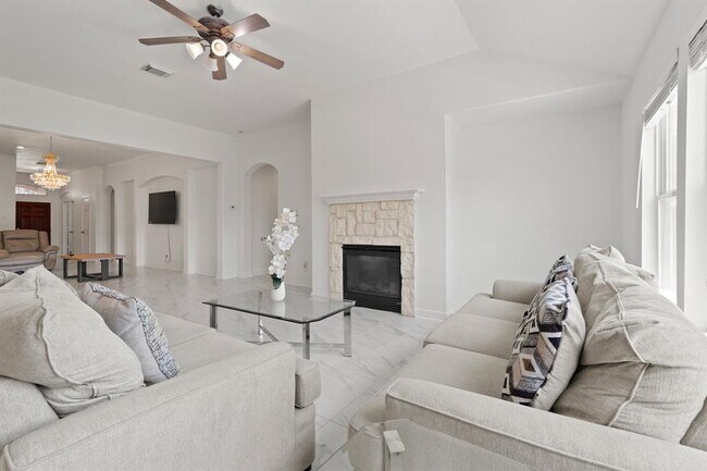 Building Photo - 9003 Creeks Gate Ct