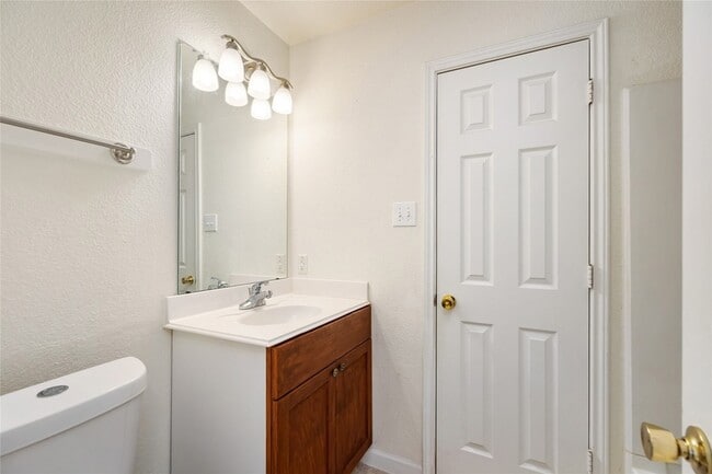 Building Photo - 22031 Silverfield Park Ln