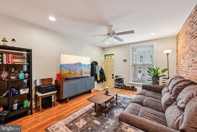 Building Photo - 503 S Bouldin St