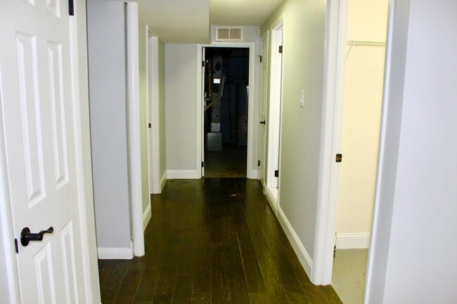 Building Photo - 5707 Alan Dr