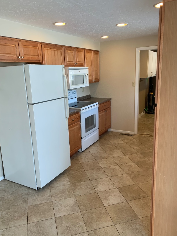 Building Photo - 2341 Farisita Dr