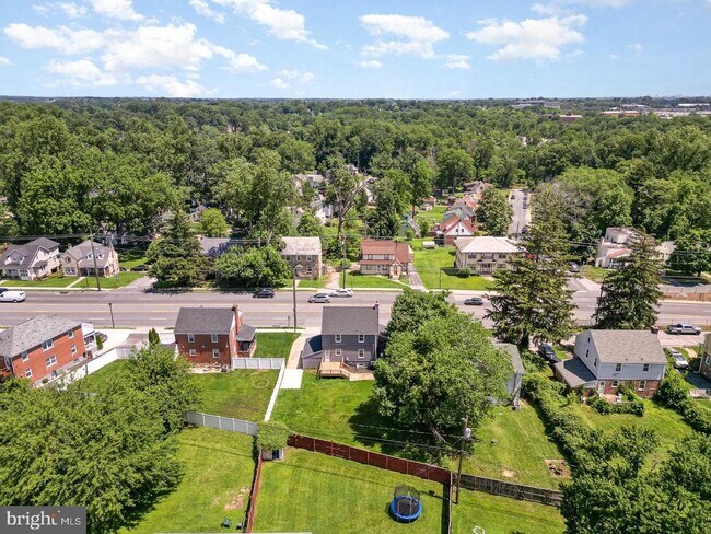 Building Photo - 6301 Liberty Rd