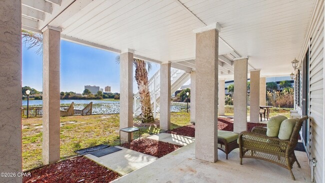 Building Photo - 301 Lullwater Dr