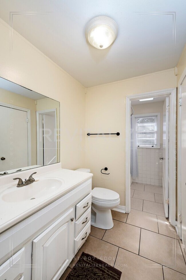 Building Photo - Newly Renovated 3 Bed 2 Bath Home in Mobile