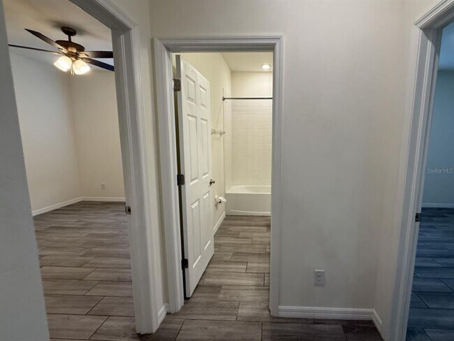 Building Photo - 397 Baytree Dr