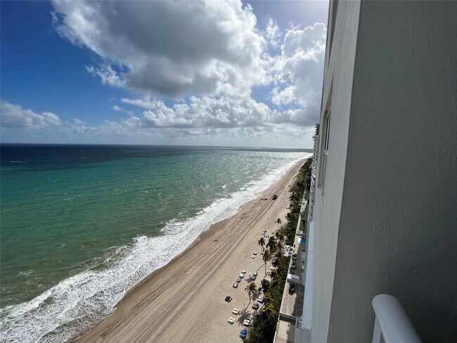 Building Photo - 3500 Galt Ocean Dr