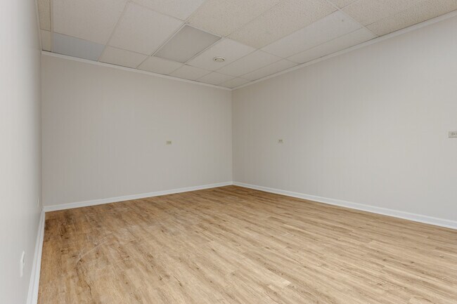 Building Photo - 1791 Barnhill Dr