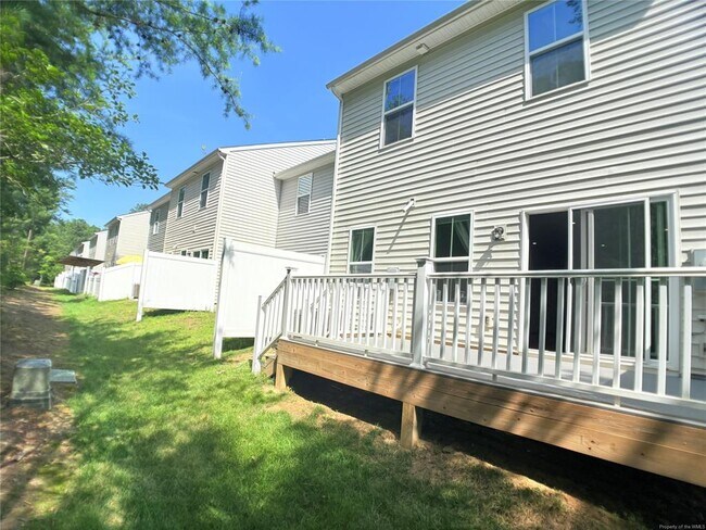 Building Photo - 121 Capeside Ct