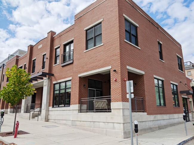 Building Photo - 201 N Washington St