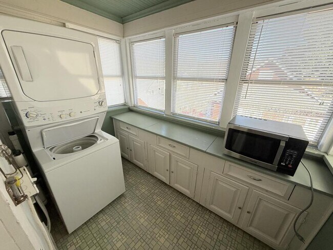 Building Photo - 22 Vance Cir