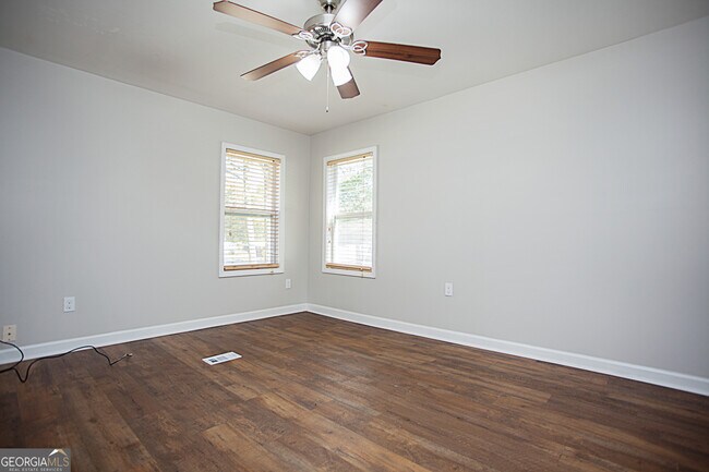Building Photo - 1801 Marie Way