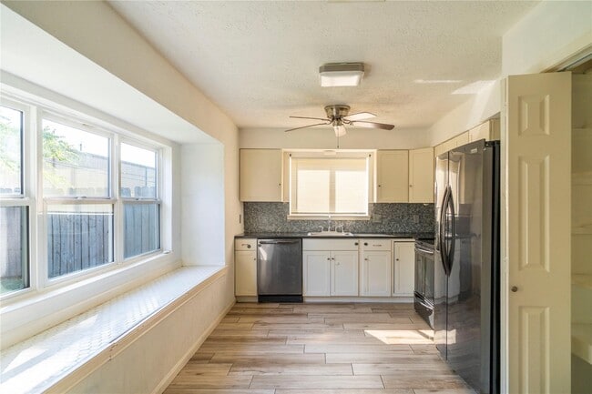 Building Photo - 17330 Heritage Bay Dr