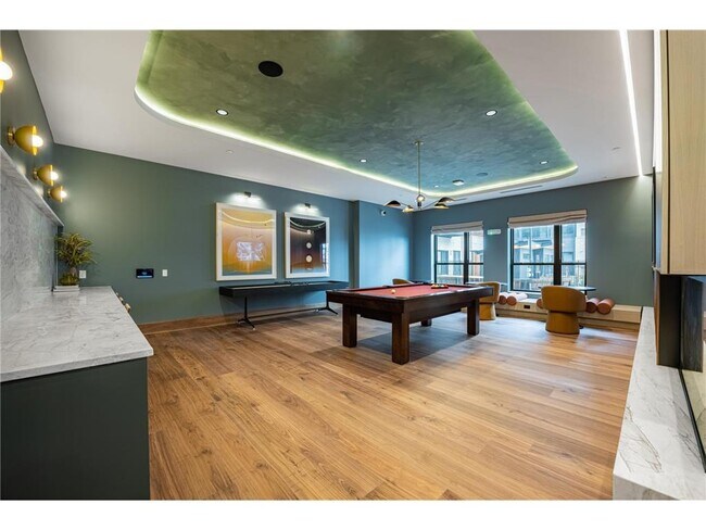 Building Photo - 640 Wisconsin Ave N