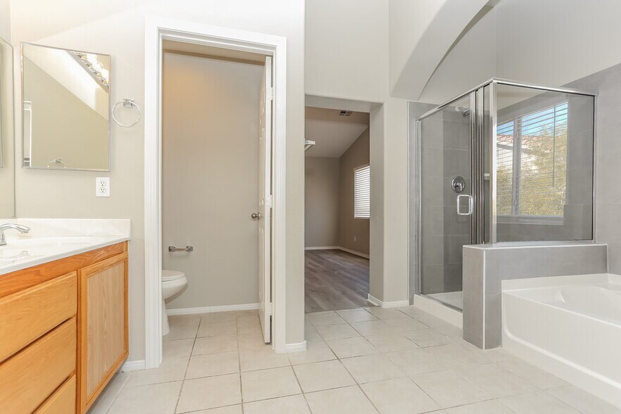 Building Photo - 4512 Sandstone Vista Ct