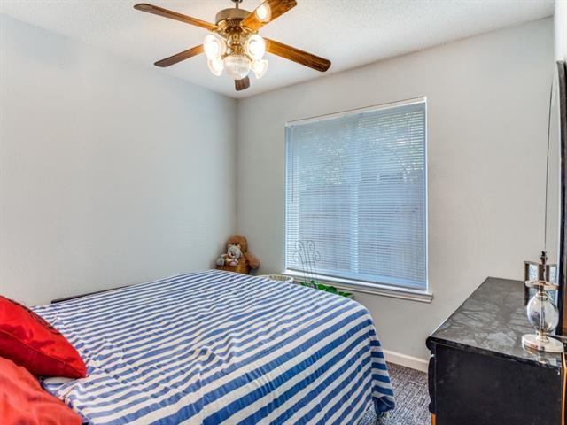 Building Photo - 6008 Meadowdale Rd