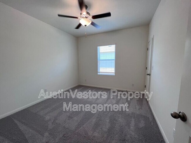 Building Photo - 130 Rubrum Rd