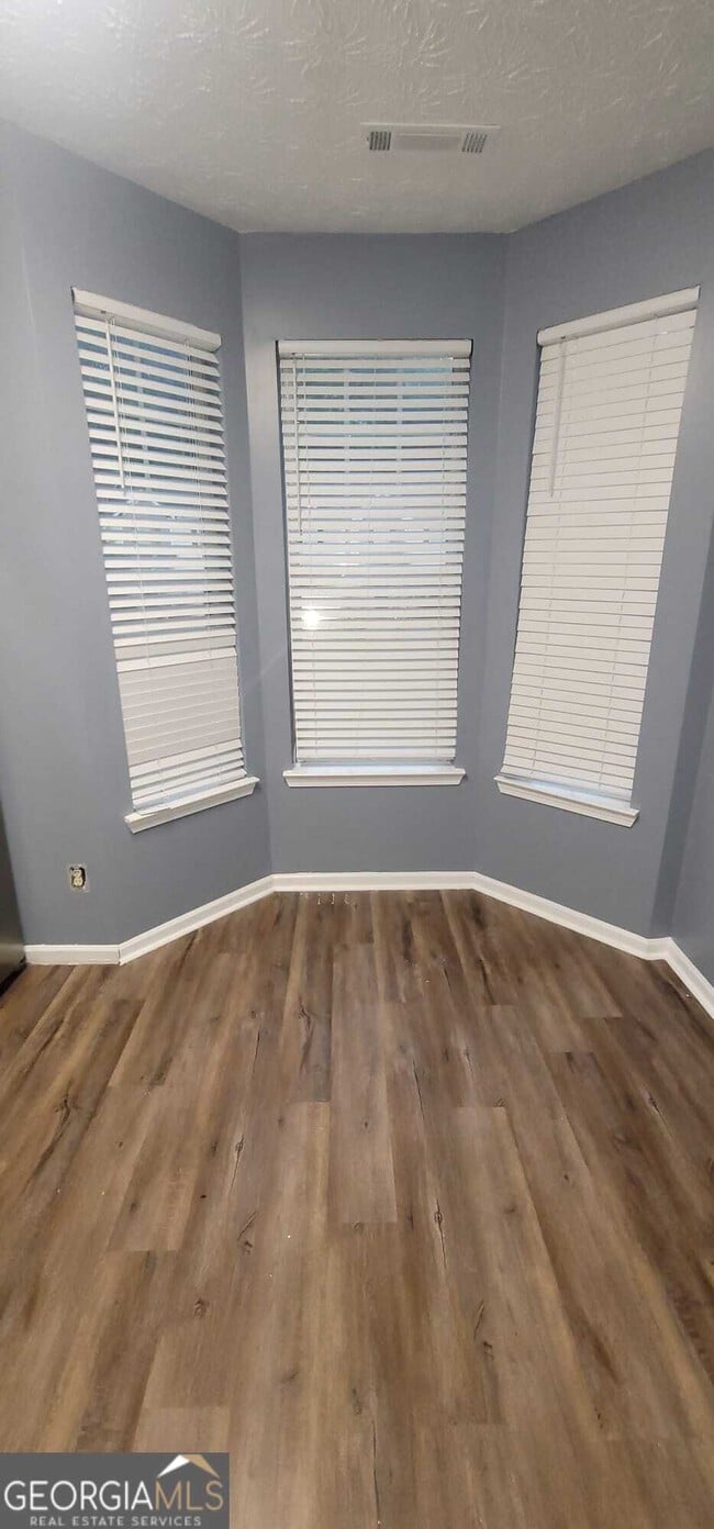 Building Photo - 6093 Camden Forrest Cove