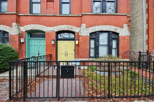 Building Photo - 1936 N Hudson Ave