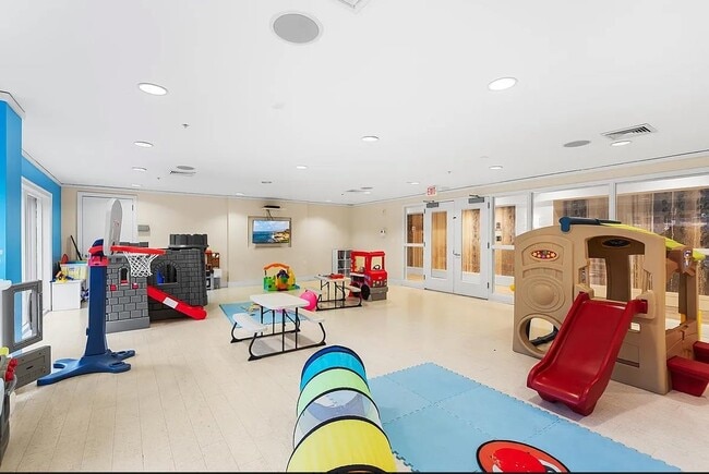 Building Photo - 20 Ave at Port Imperial