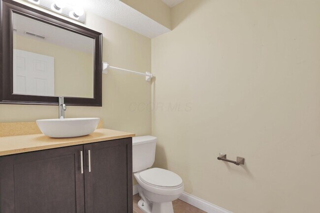 Building Photo - 243 Oxford Oak Dr