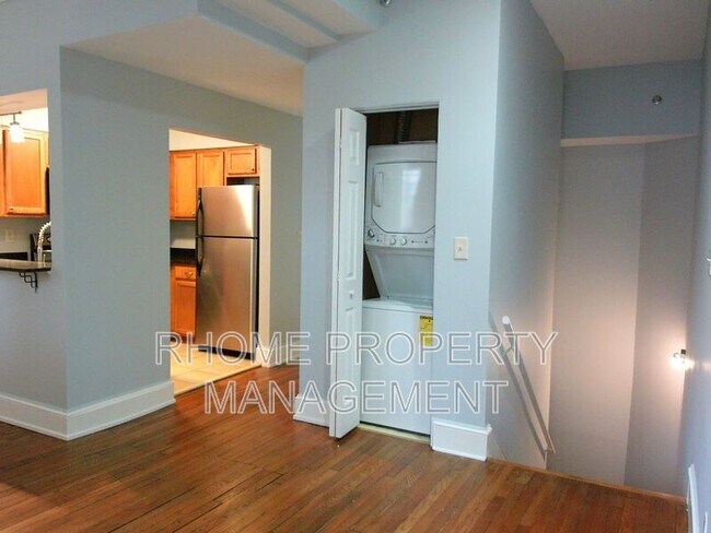 Building Photo - 2855 Peachtree Rd NE