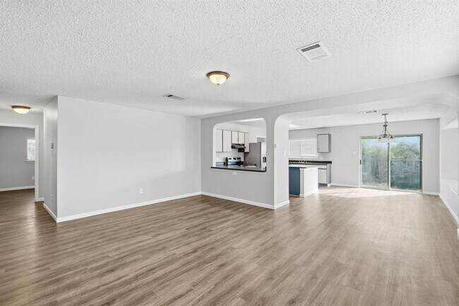 Building Photo - 3205 Settlement Dr