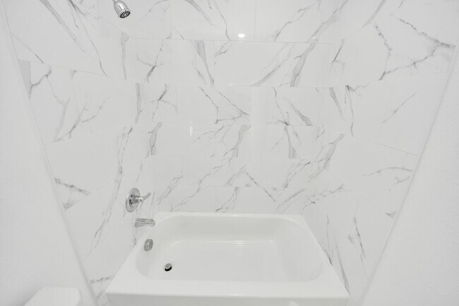 Building Photo - 2310 Wavell St