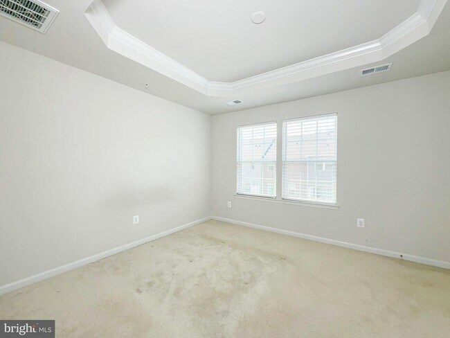 Building Photo - 72 Caswell Dr