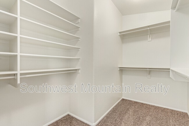 Building Photo - 42538 Sparks Ct