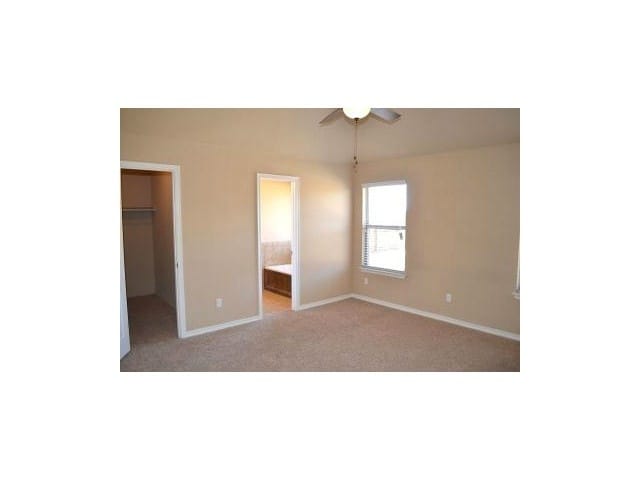 Building Photo - 3 bedroom single family home in excellent ...