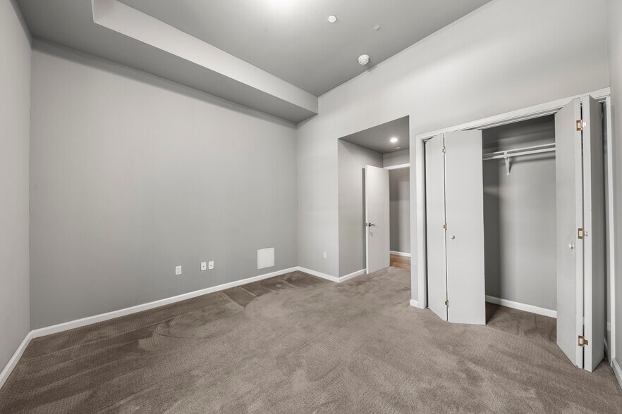 Building Photo - 404 Webster St