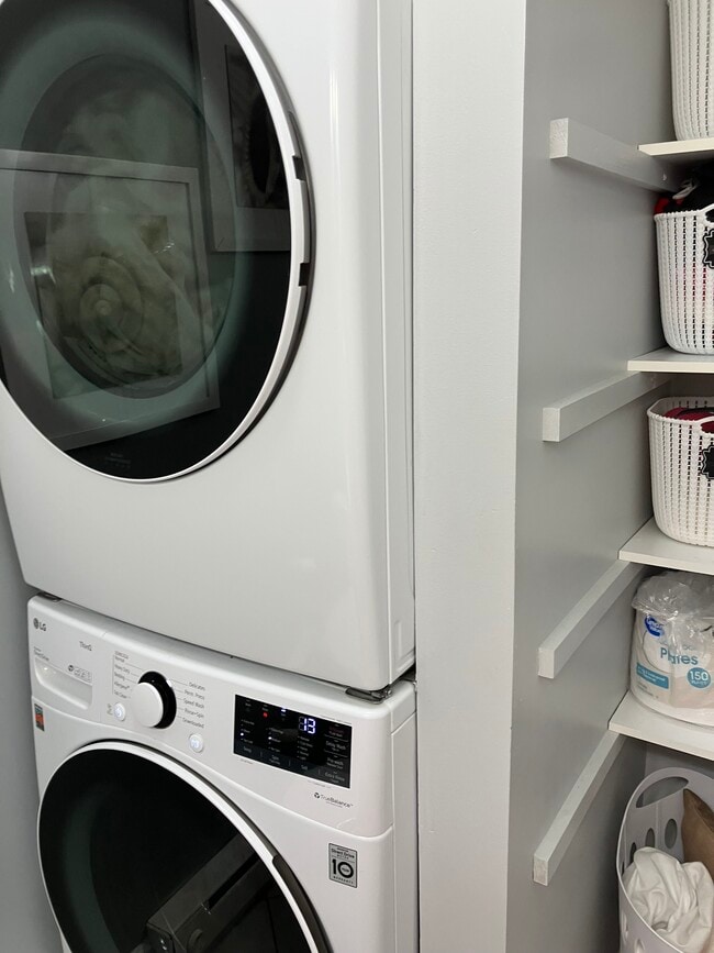 Building Photo - 883 Weirs Blvd