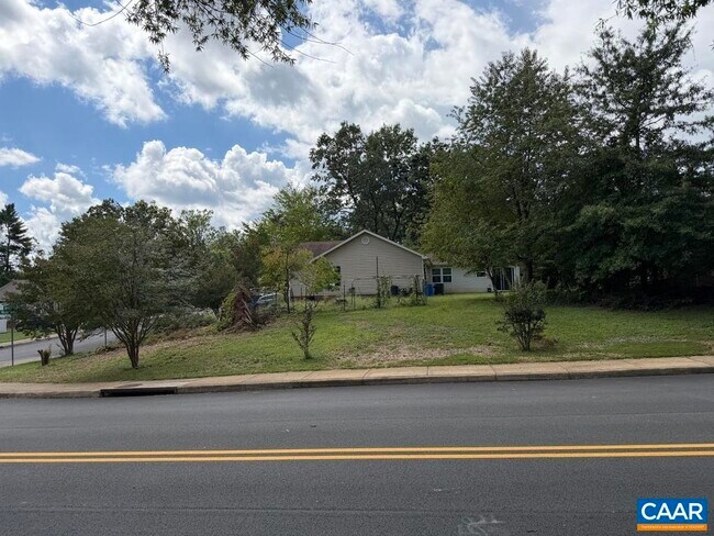Building Photo - 397 Minor Ridge Rd