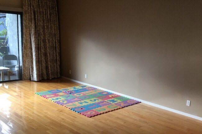 Living Room - 1882 Pandora Ave