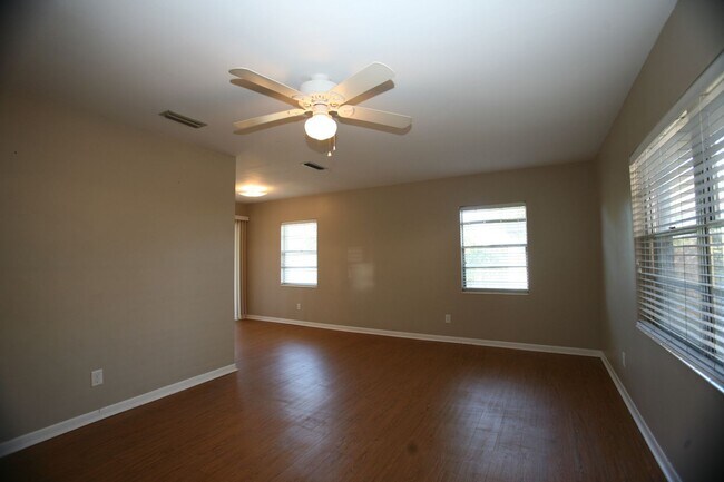 Building Photo - 3 bedroom home with large yard on the west end!