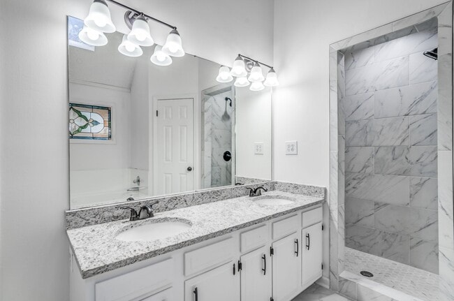 Building Photo - 1320 Fox Trace Dr