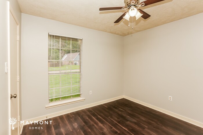 Building Photo - 5377 Brookhollow Dr